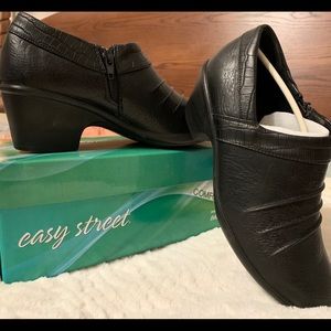 NWT Black boots